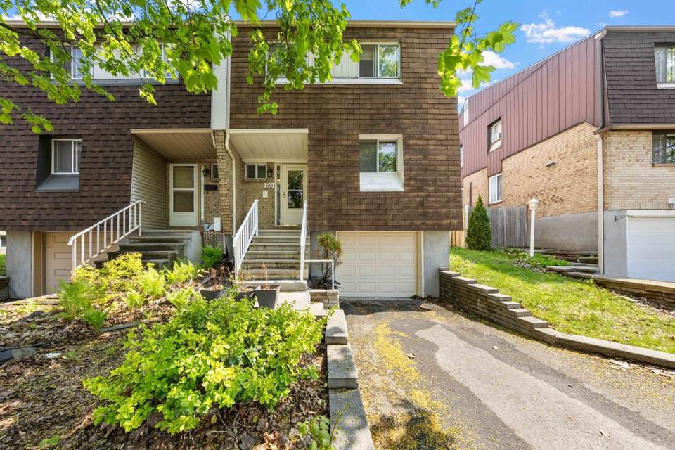 50, av. de Portsmouth, Pointe-Claire — une inscription de Paul